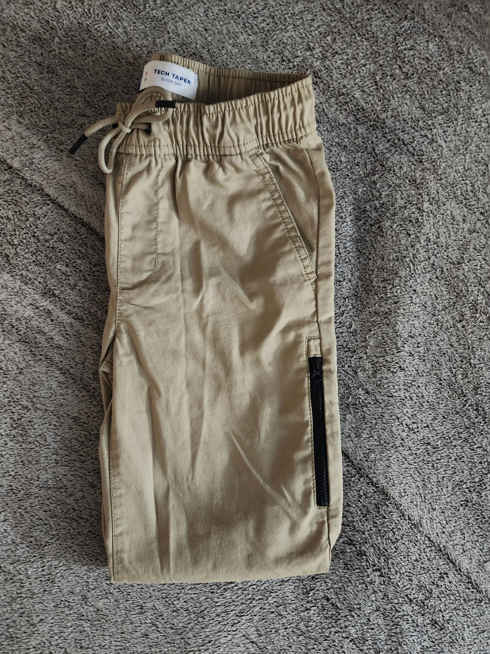 Old Navy Tech Taper Quick Dry Jogger Pants Boys Medium 8 Khaki Pull-On